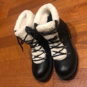 Tommy Hilfiger boots